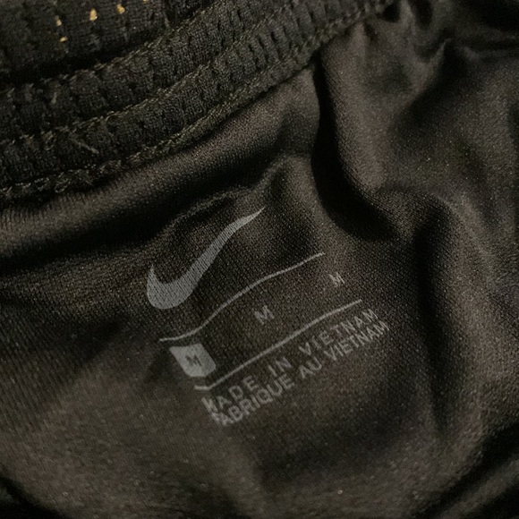 Nike athletic running shorts - Picture 8 of 9